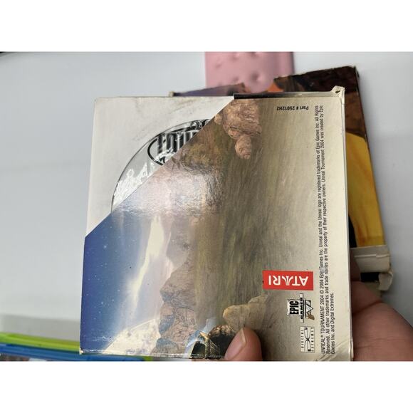 Unreal Tournament 2004 (PC Games, 2004) CIB Complete in Box w/ Manual 5 Disc - Picture 2 of 7